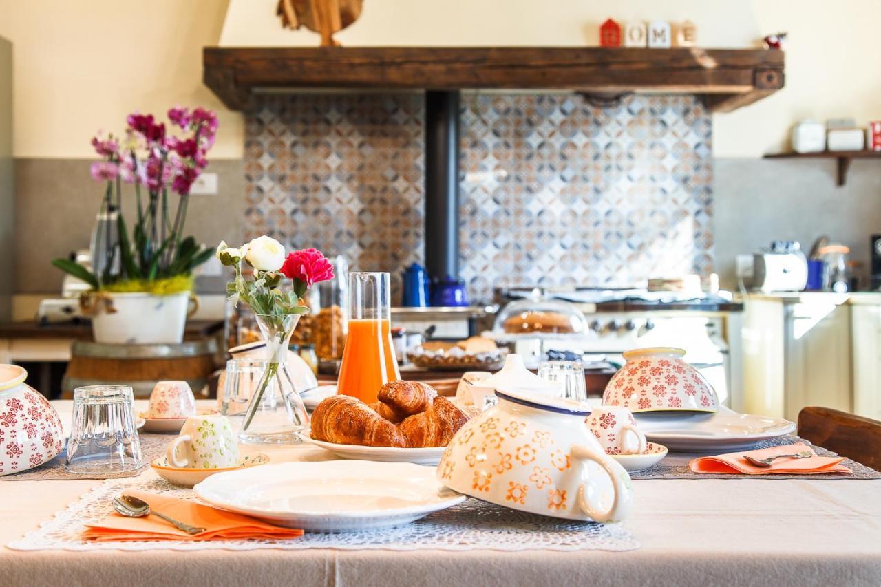 Il Pettirosso Bed & Breakfast SantʼArcangelo di Romagna Exterior foto